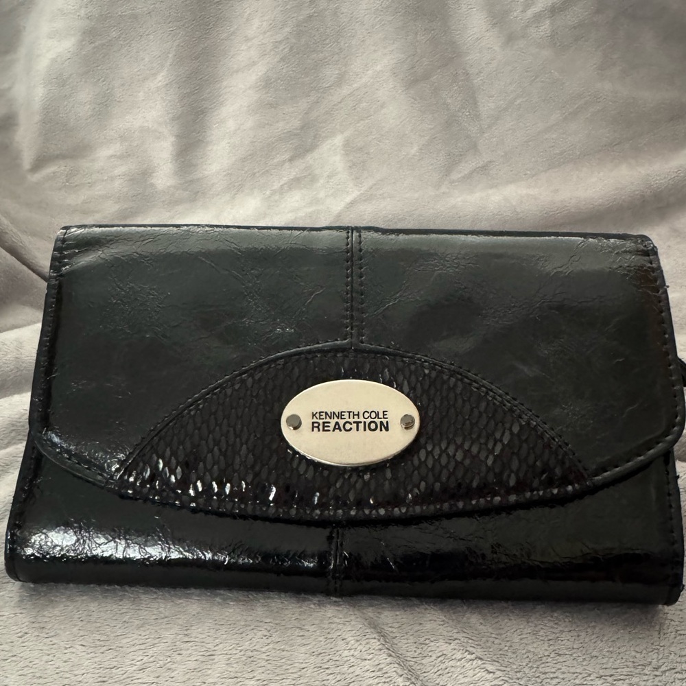 Kenneth Cole Reaction Black Faux Patent Leather Wallet
